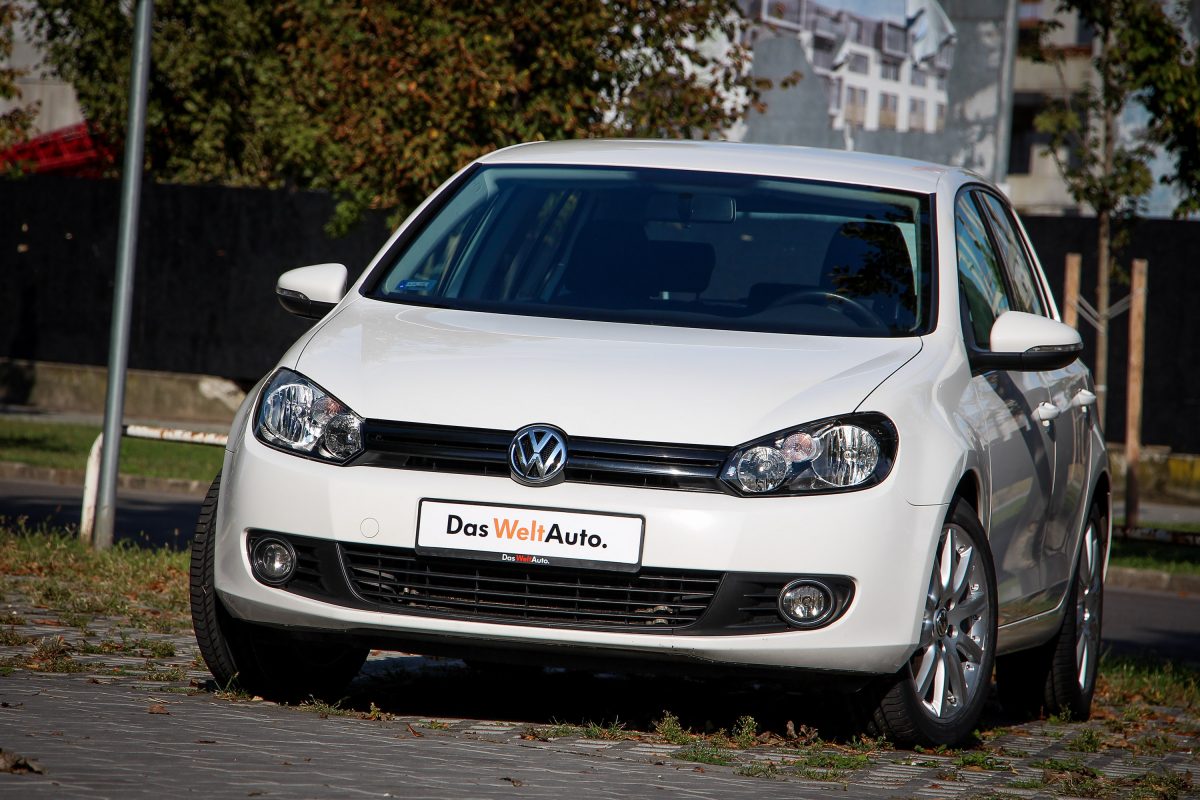 VOLKSWAGEN GOLF