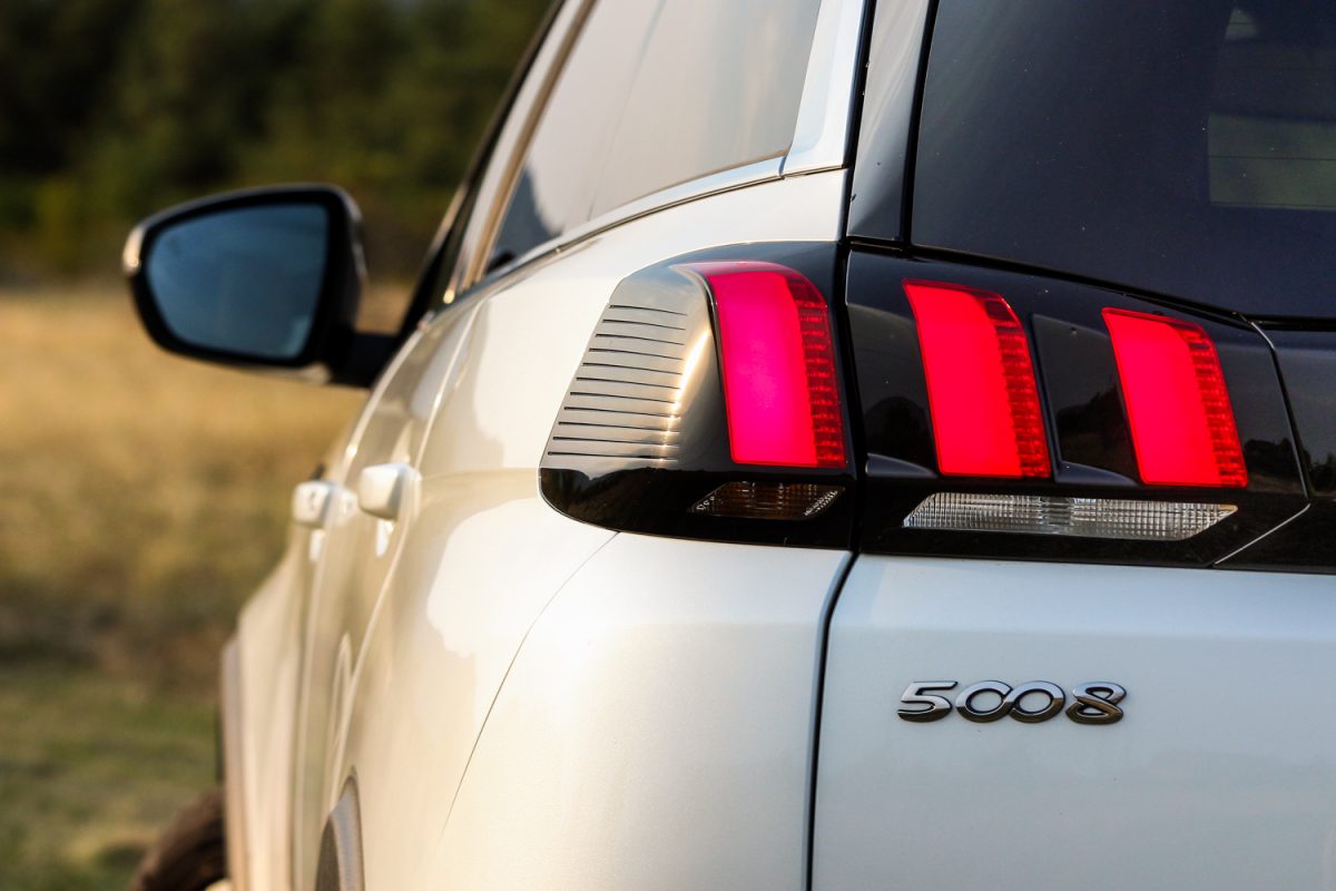 PEUGEOT 5008
