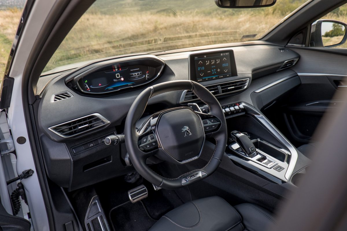 PEUGEOT 5008