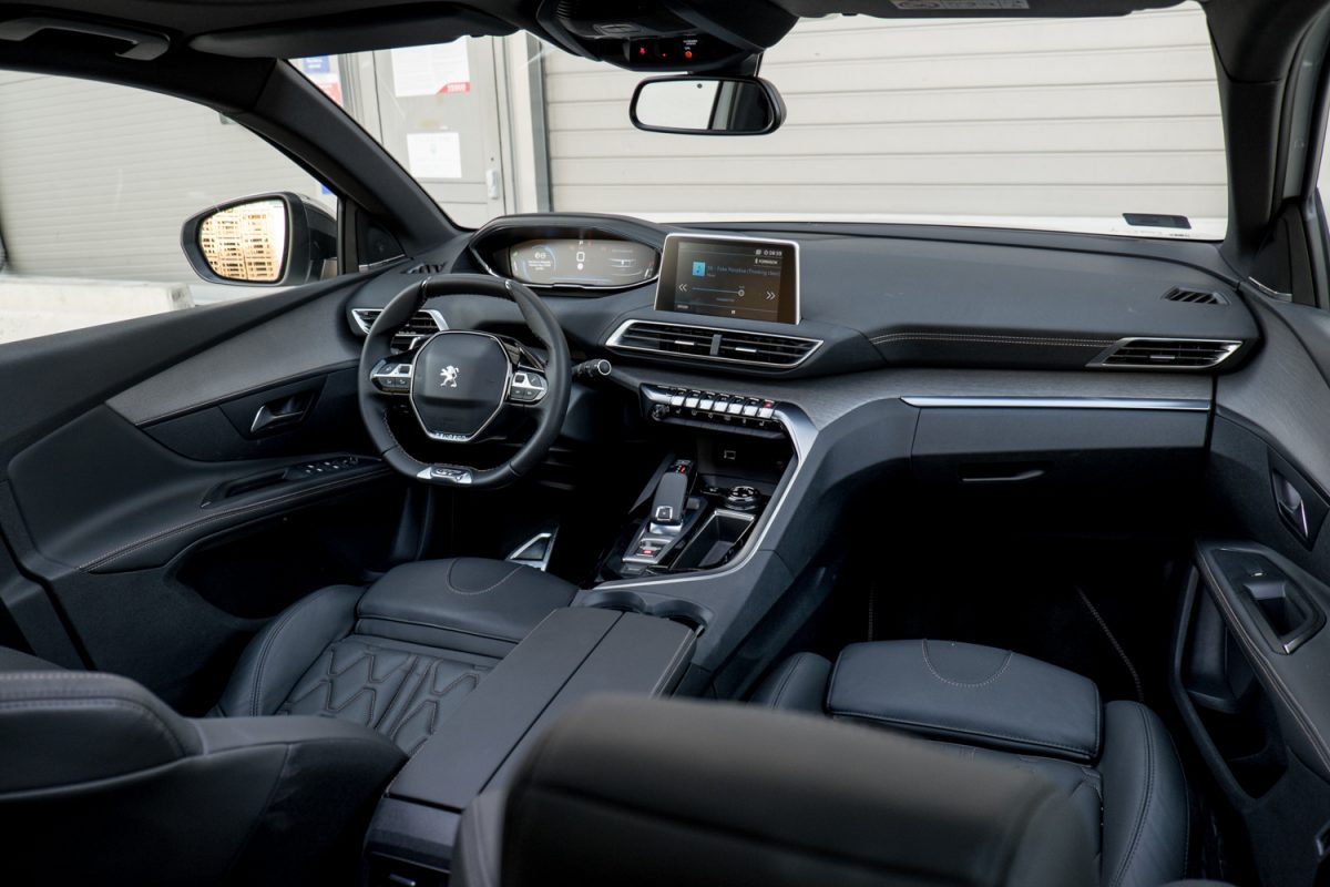PEUGEOT 5008
