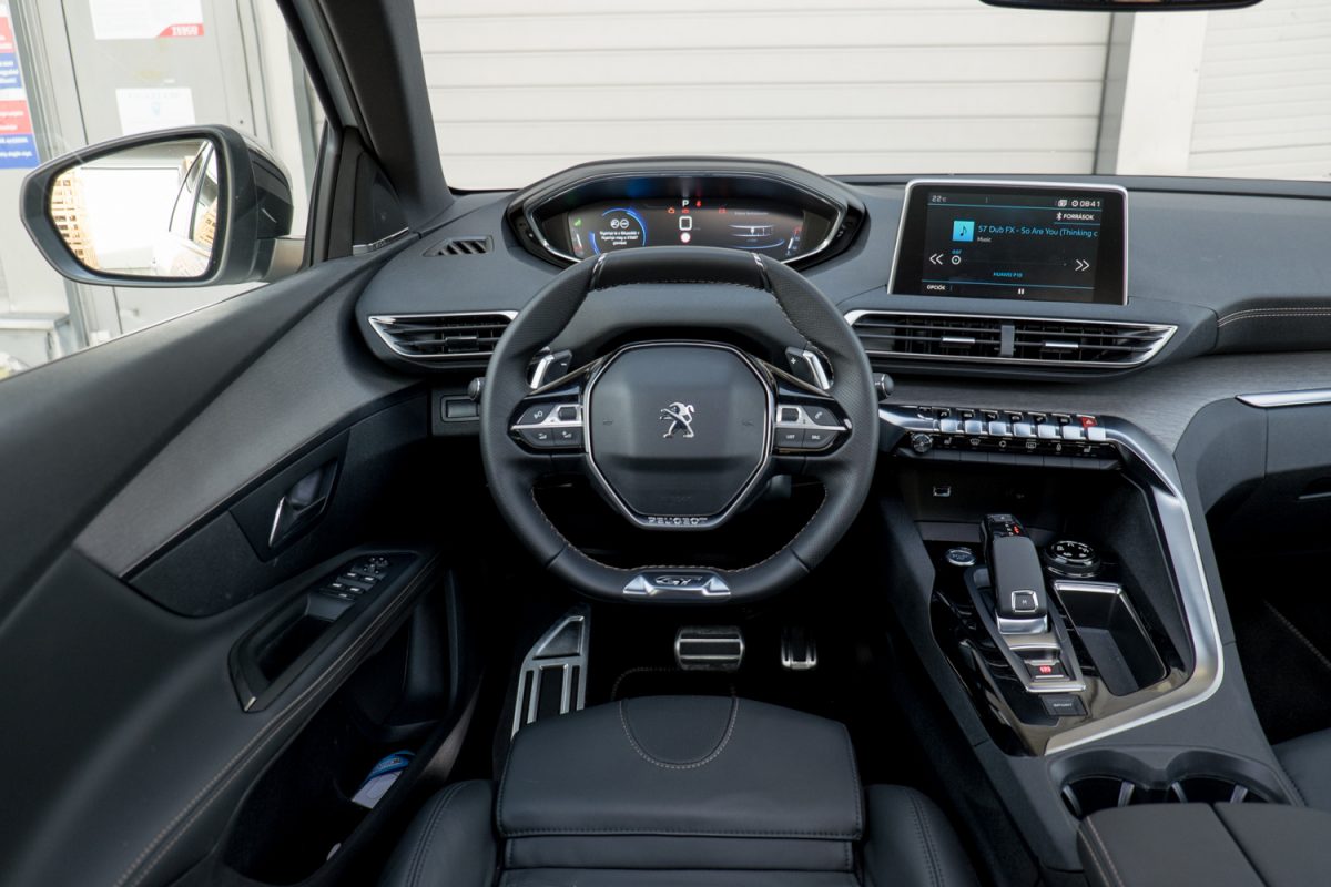 PEUGEOT 5008