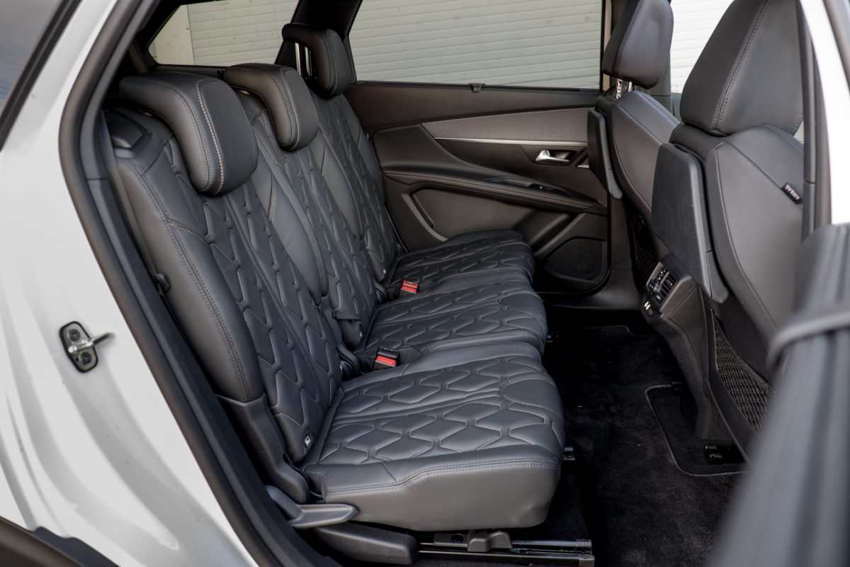 PEUGEOT 5008