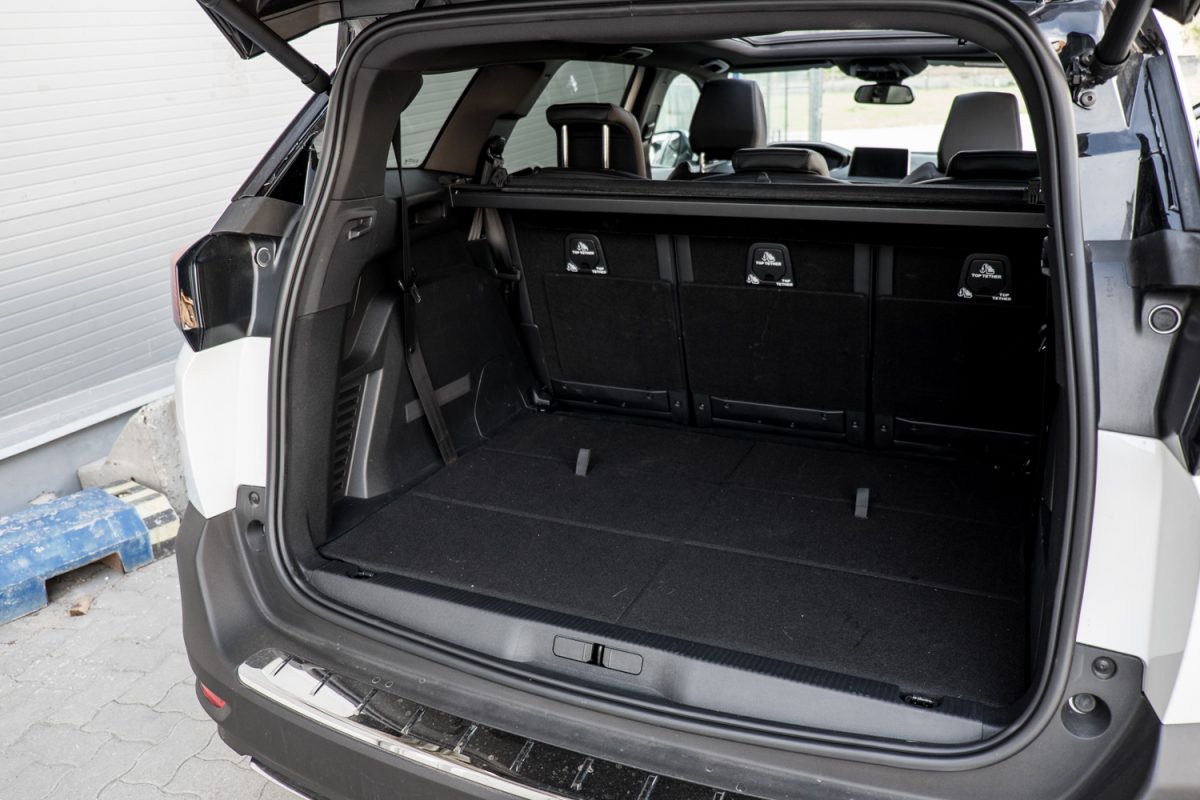 PEUGEOT 5008