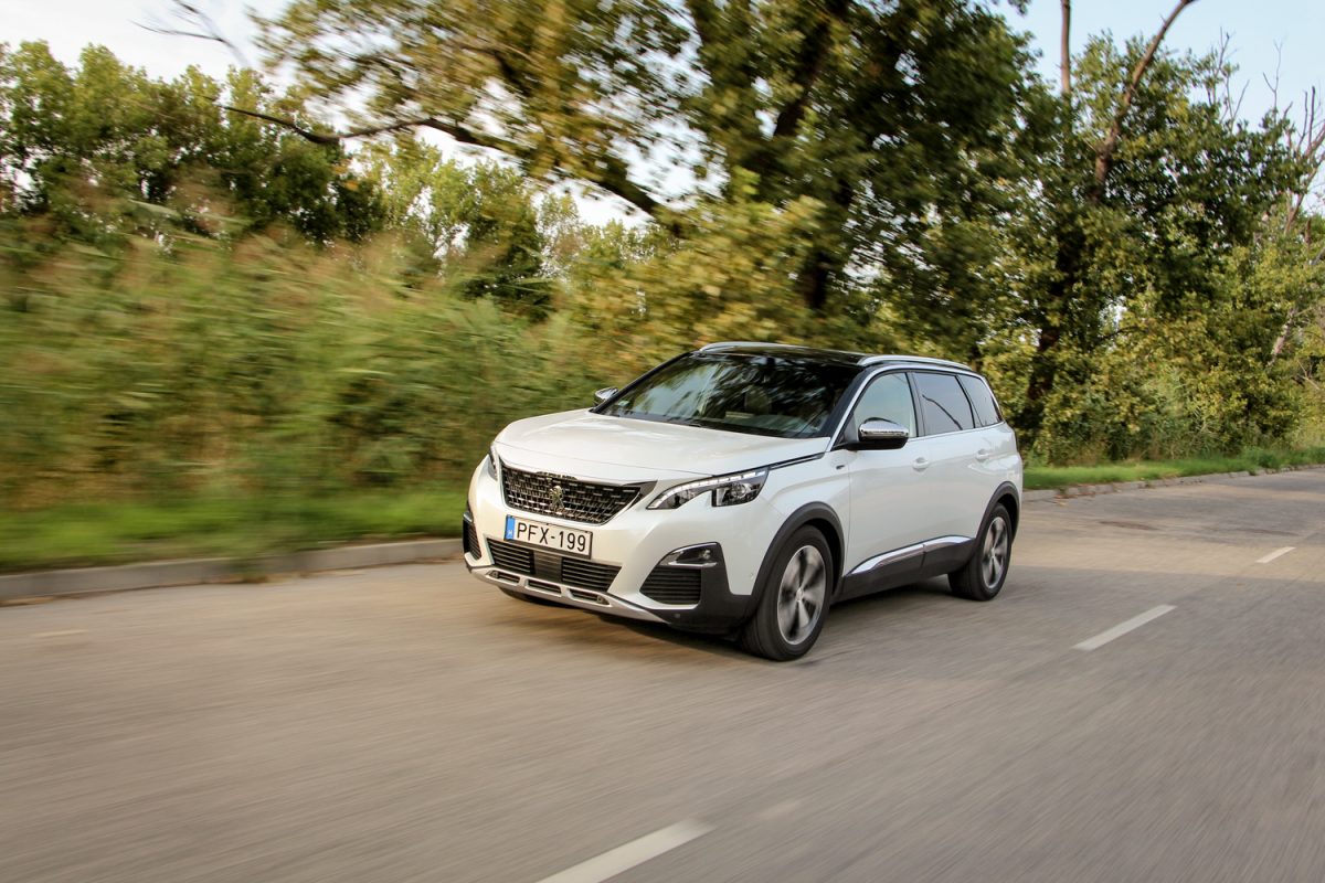 PEUGEOT 5008