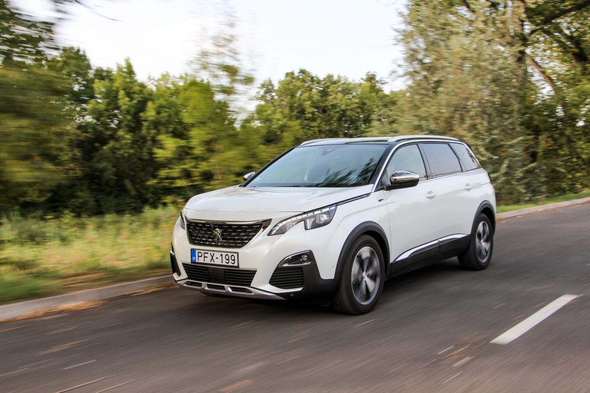 PEUGEOT 5008