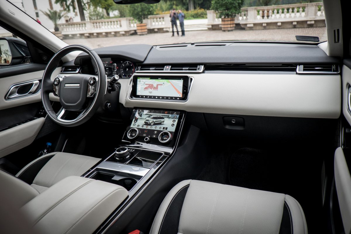 LAND ROVER RANGE ROVER VELAR