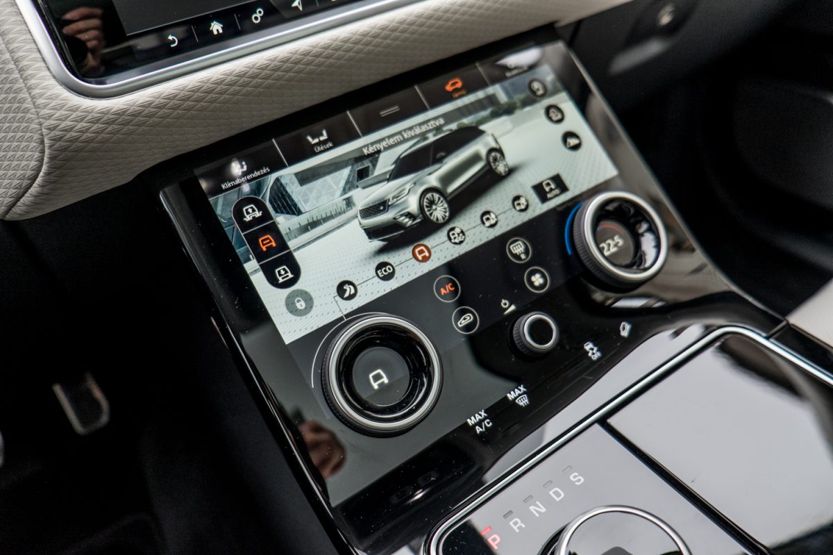 LAND ROVER RANGE ROVER VELAR