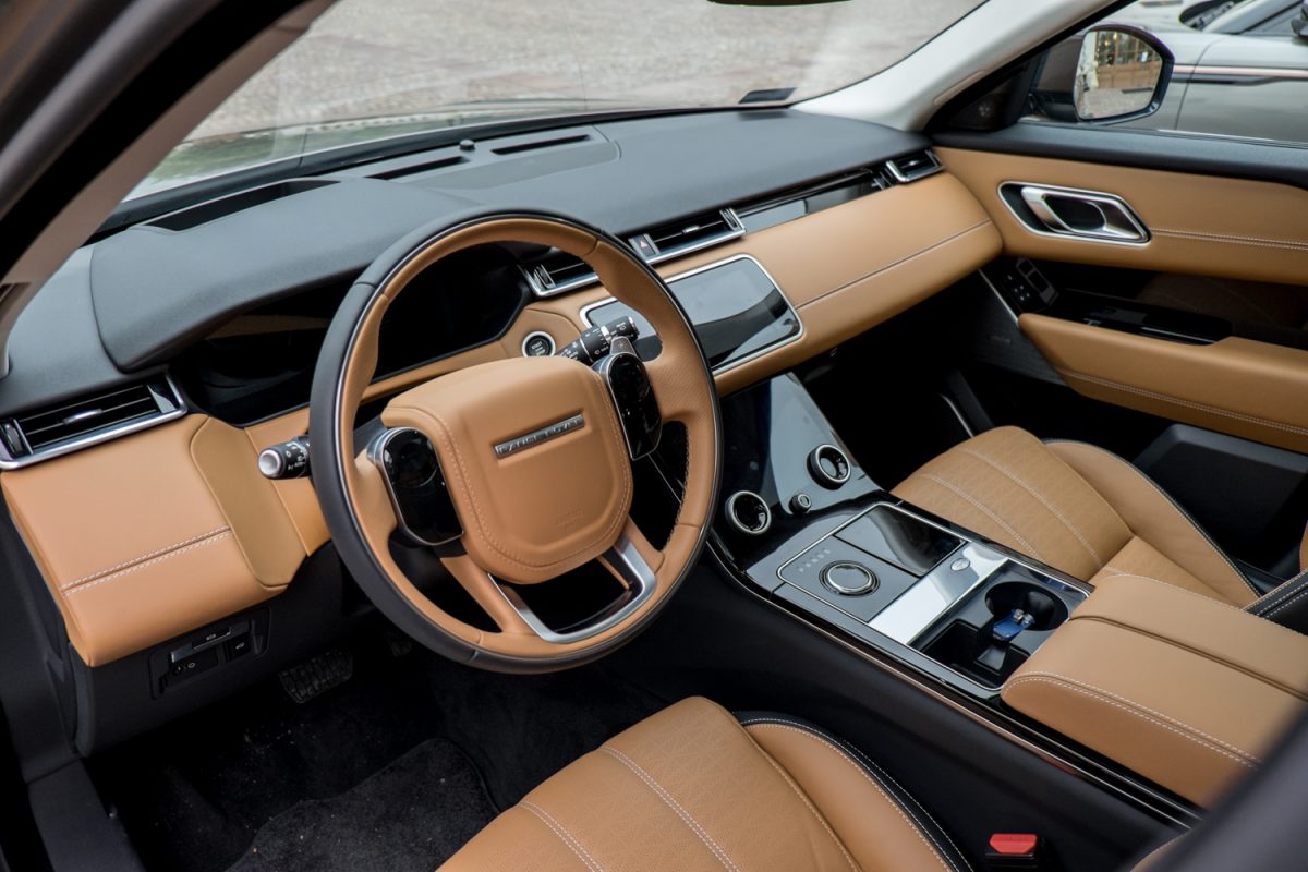 LAND ROVER RANGE ROVER VELAR