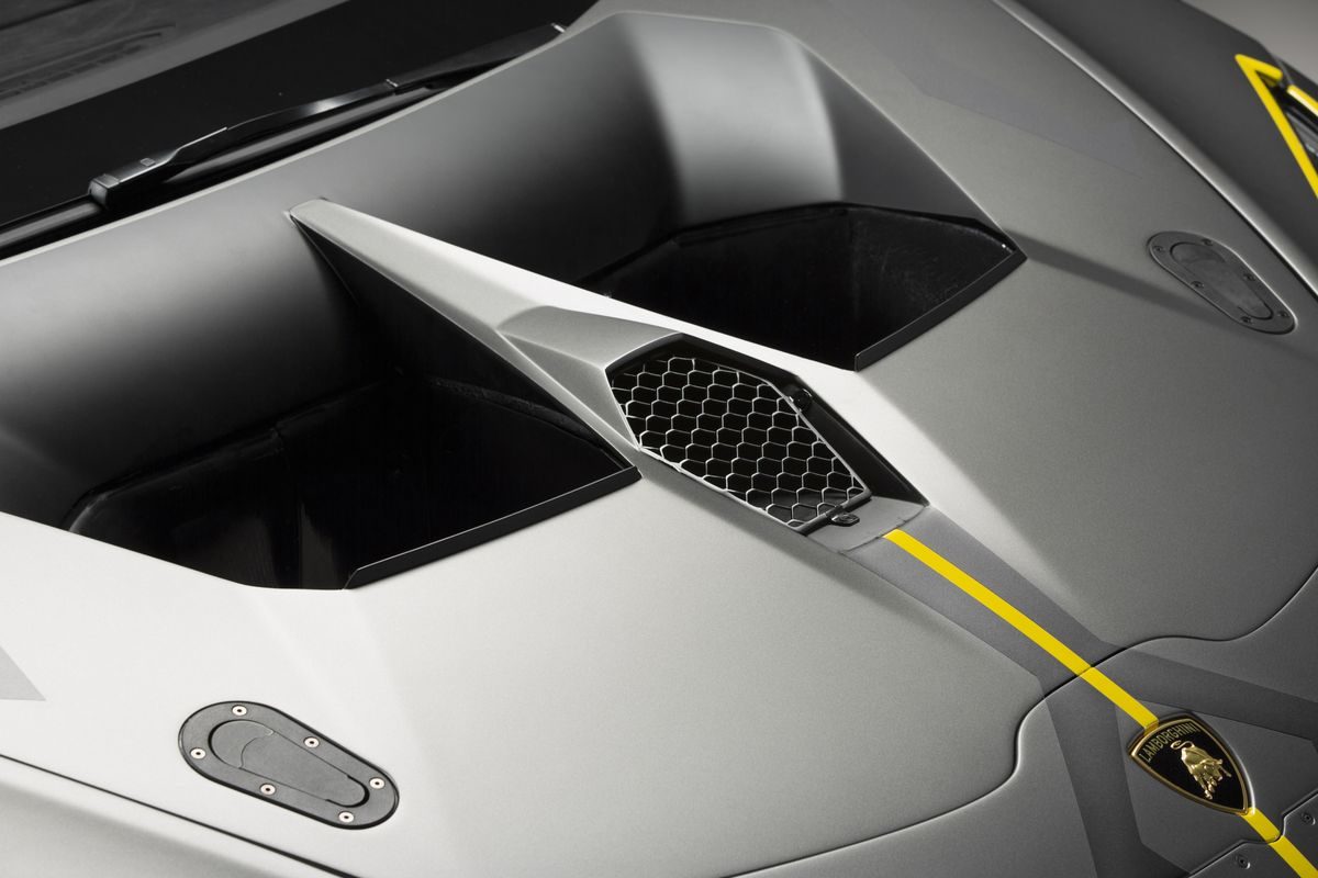 LAMBORGHINI HURACÁN