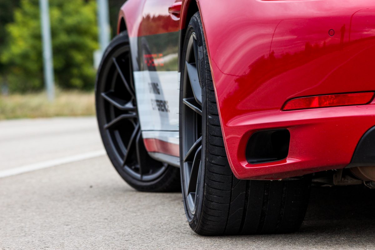 PORSCHE 911