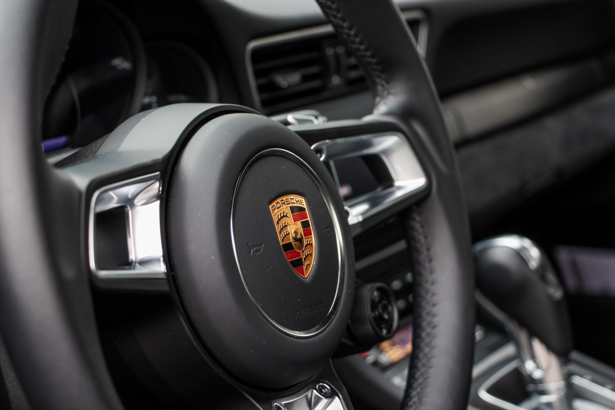 PORSCHE 911