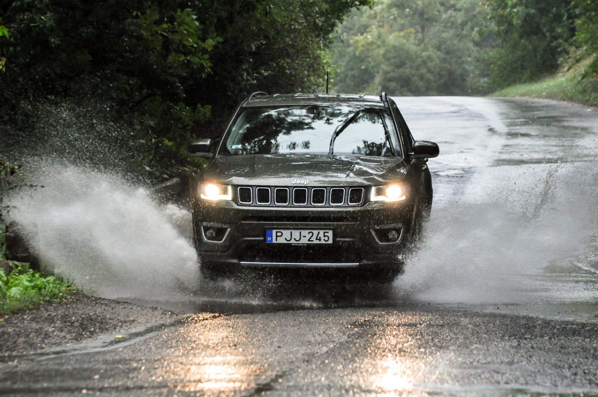 JEEP COMPASS