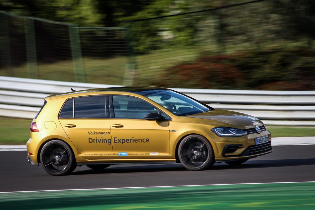 VOLKSWAGEN GOLF