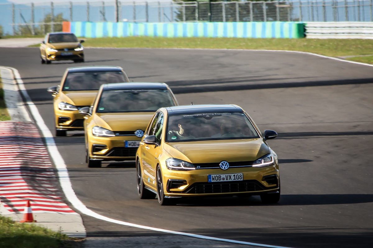 VOLKSWAGEN GOLF