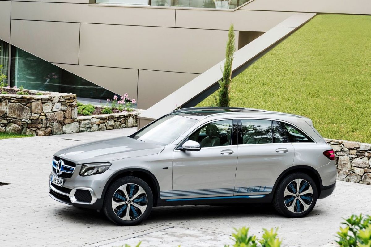 MERCEDES-BENZ
