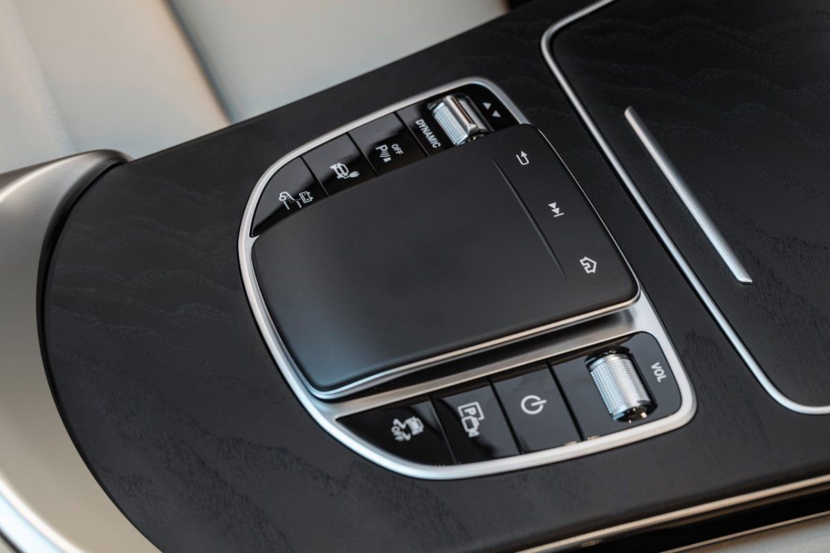 MERCEDES-BENZ