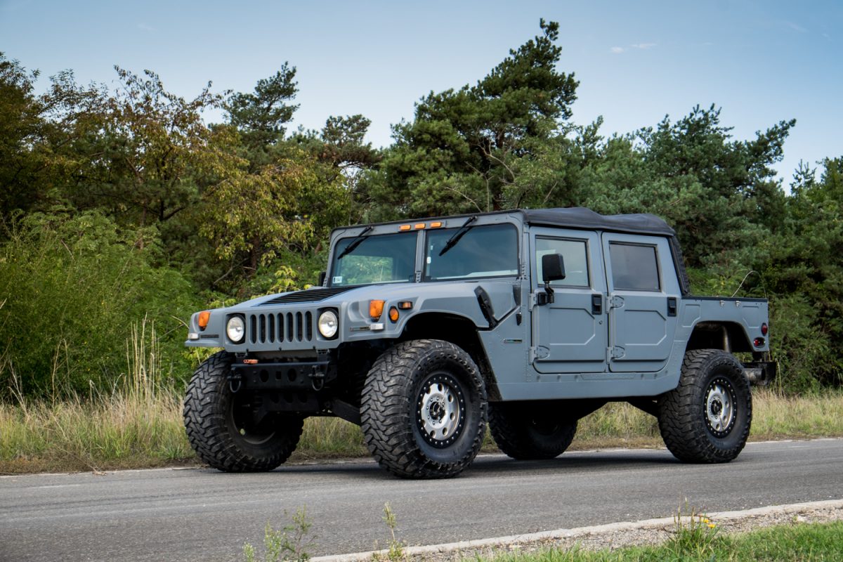 HUMMER H1