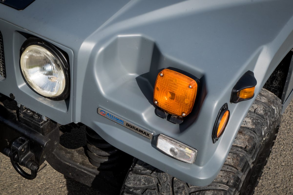 HUMMER H1