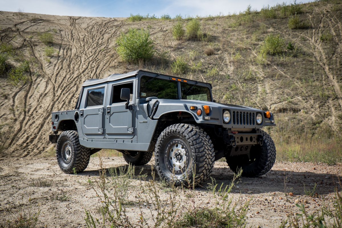 HUMMER H1