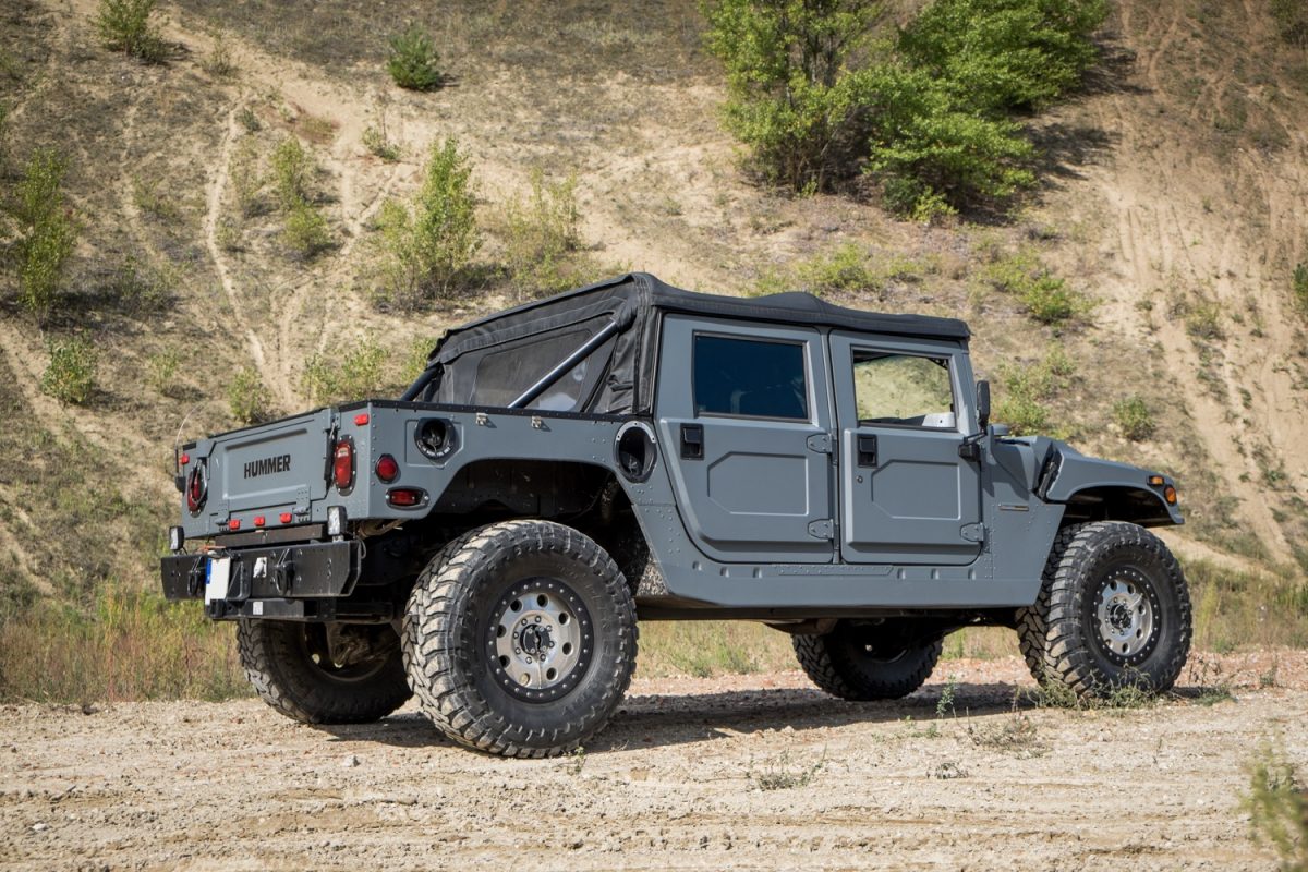 HUMMER H1
