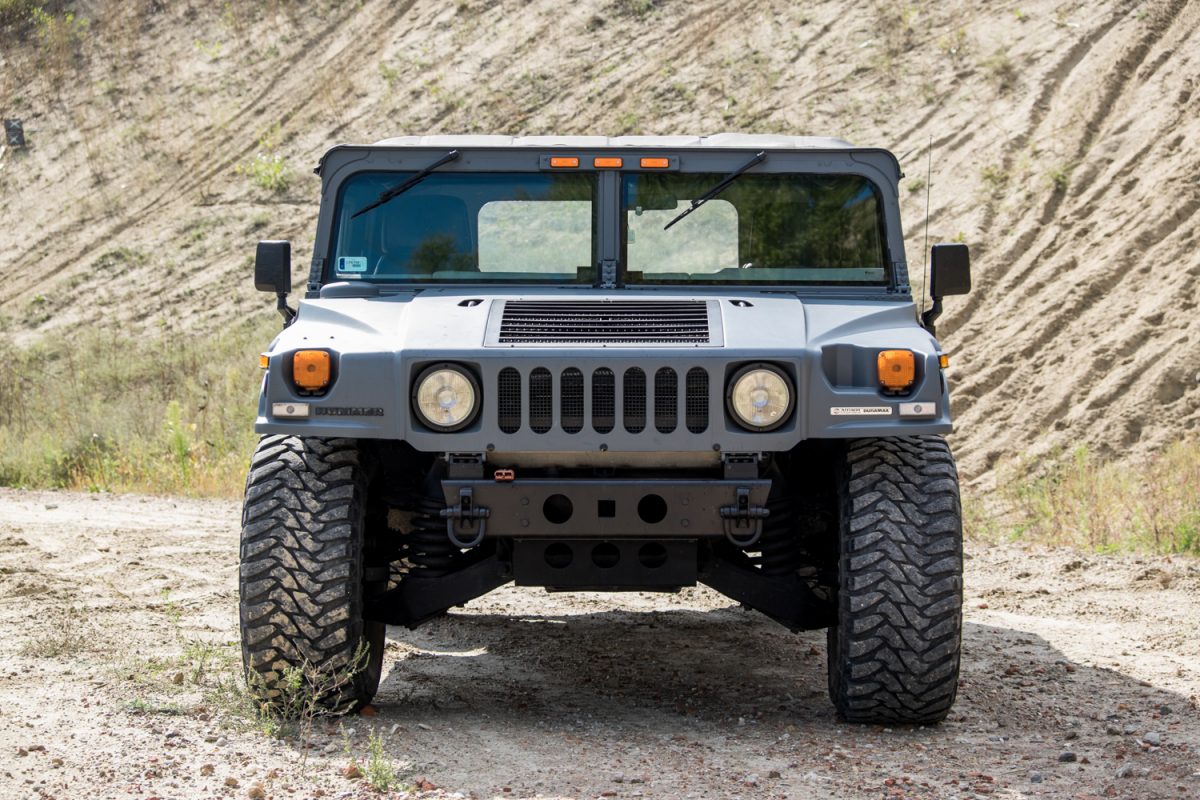 HUMMER H1