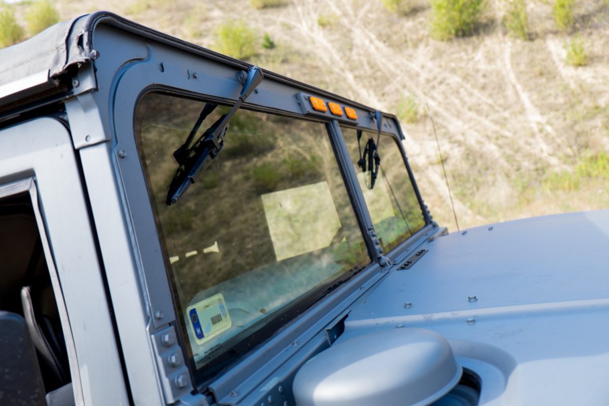 HUMMER H1