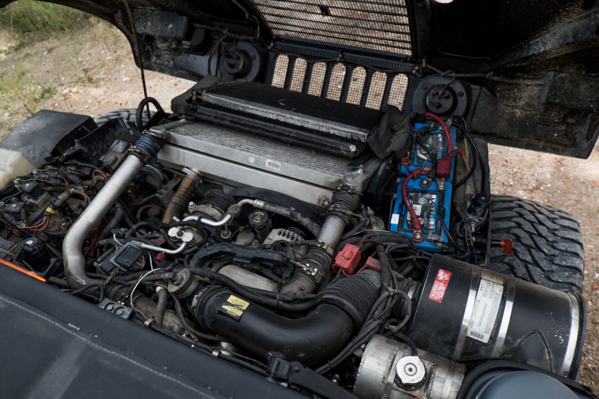 HUMMER H1