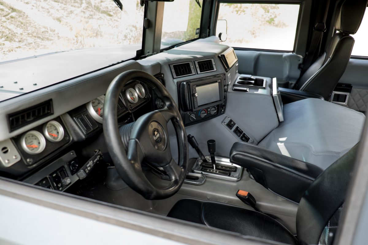 HUMMER H1