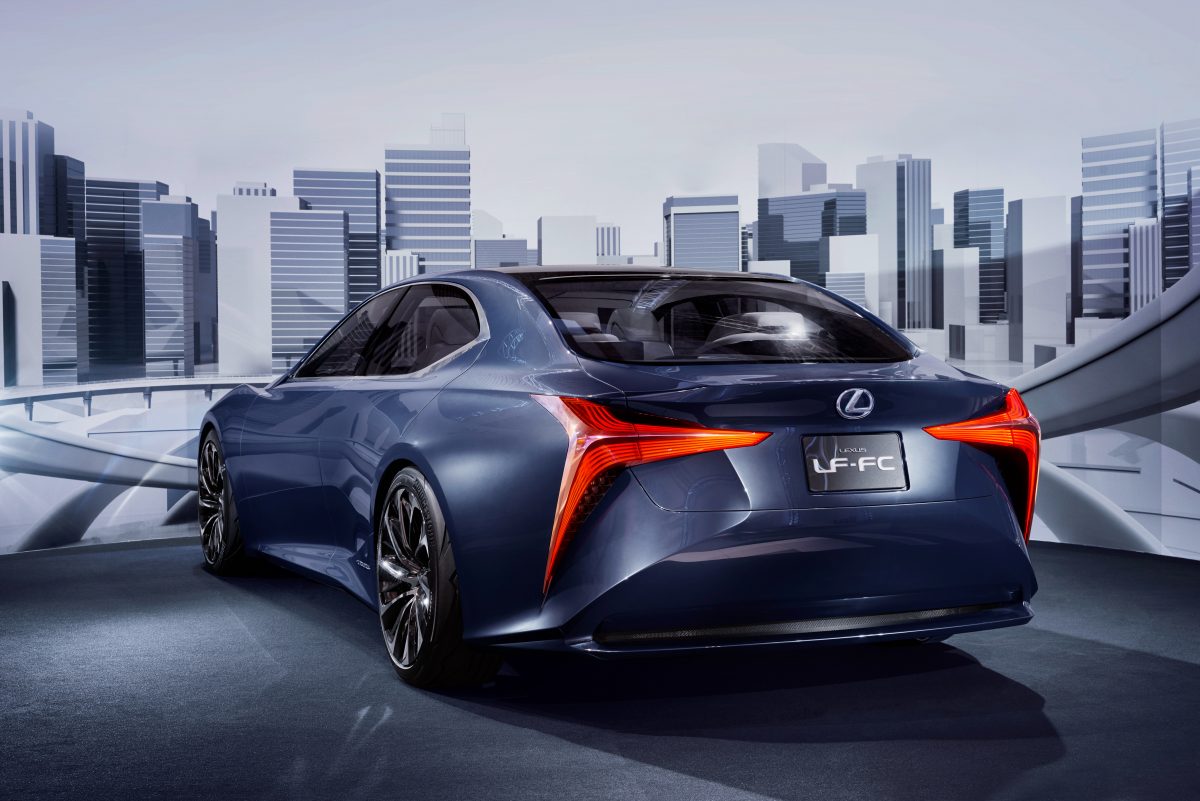 LEXUS
