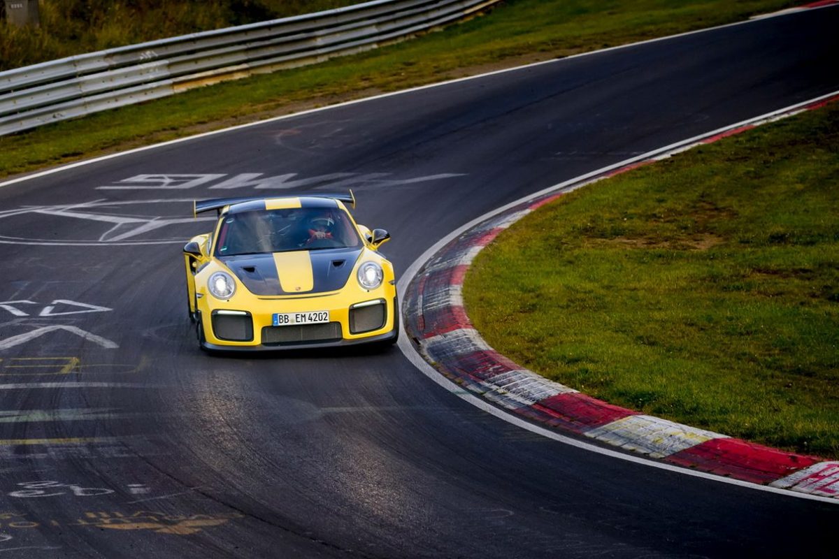 PORSCHE 911