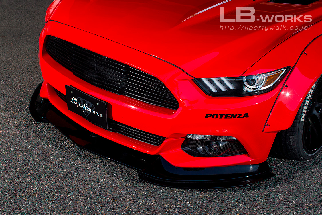 FORD MUSTANG