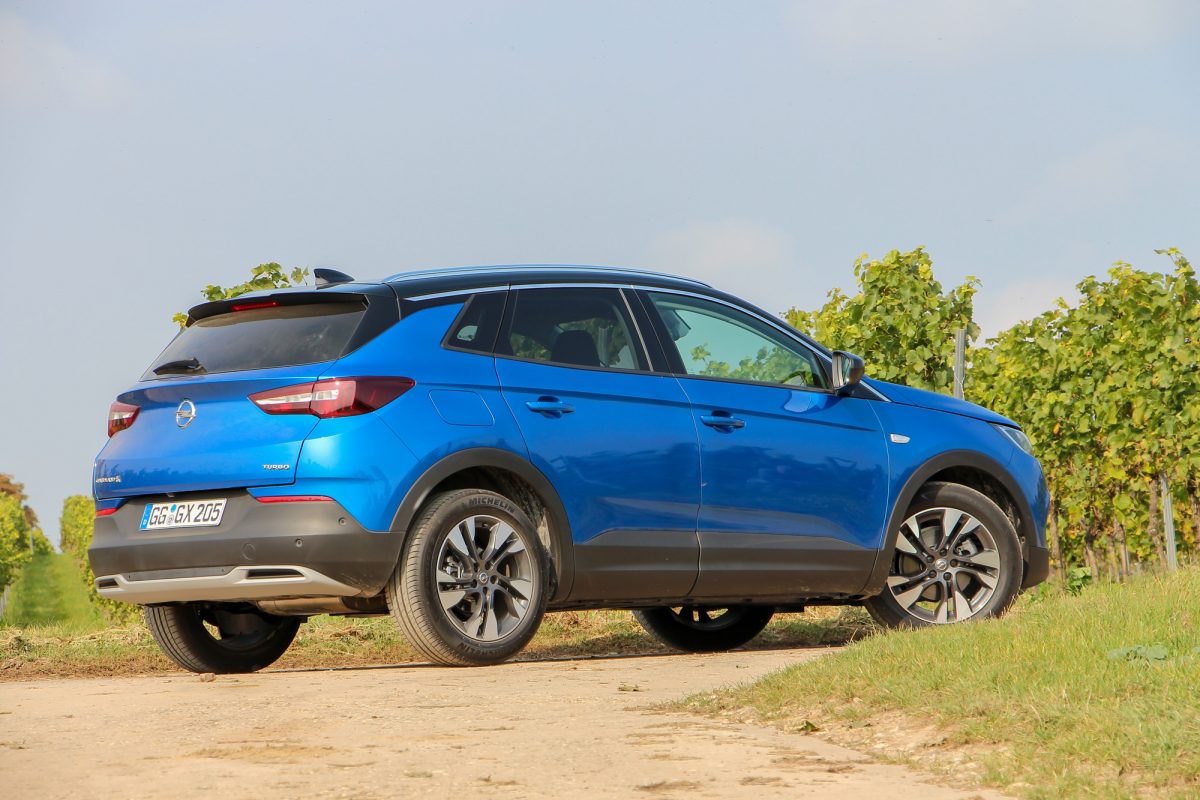 OPEL GRANDLAND X