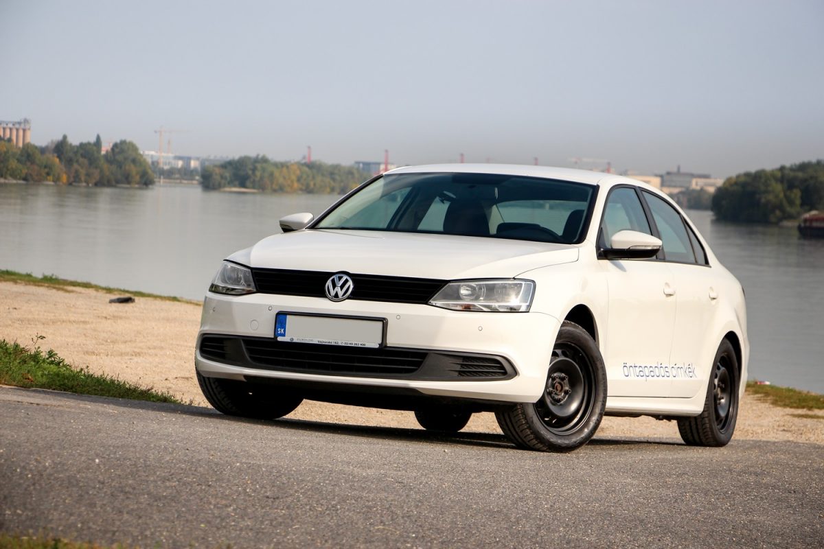 VOLKSWAGEN JETTA