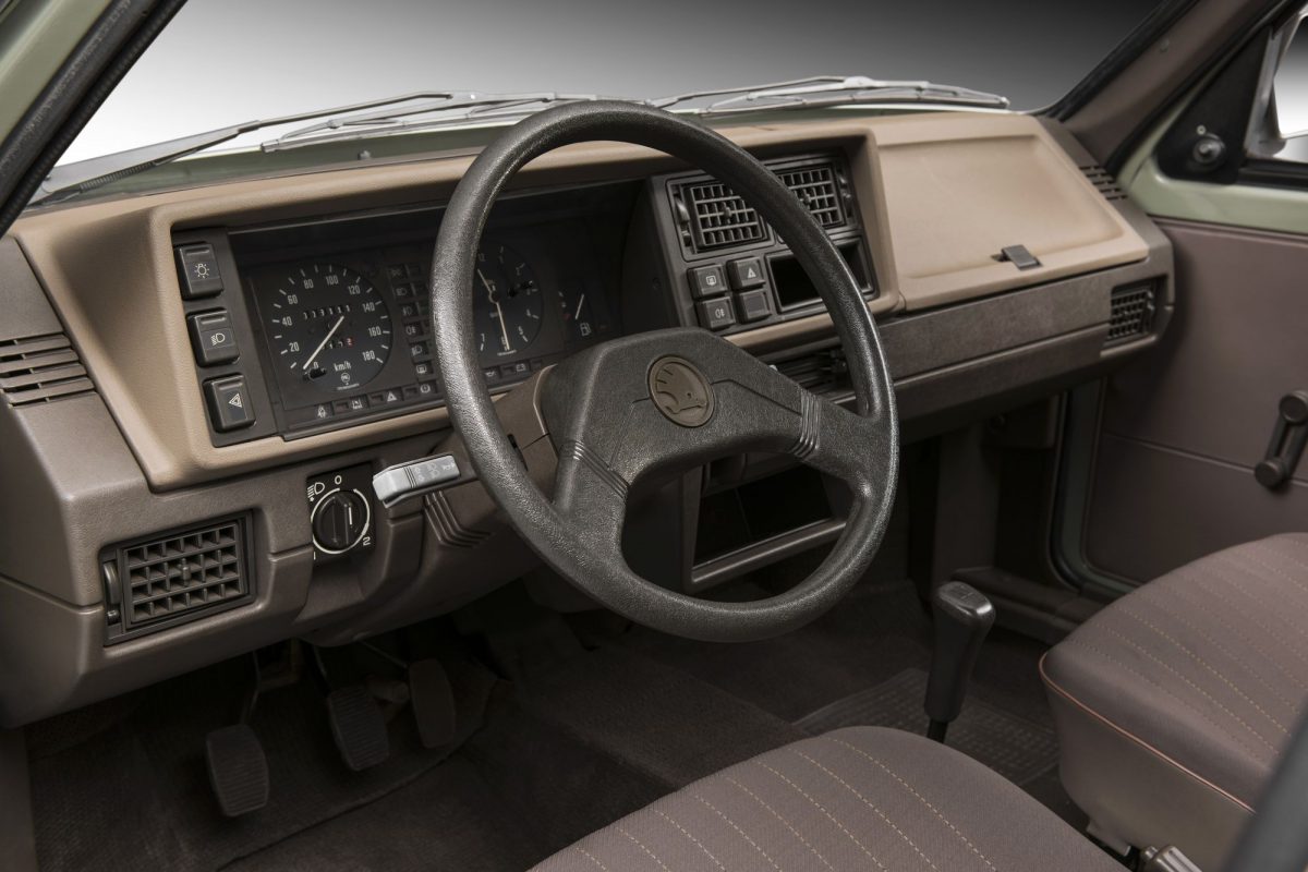 SKODA FAVORIT