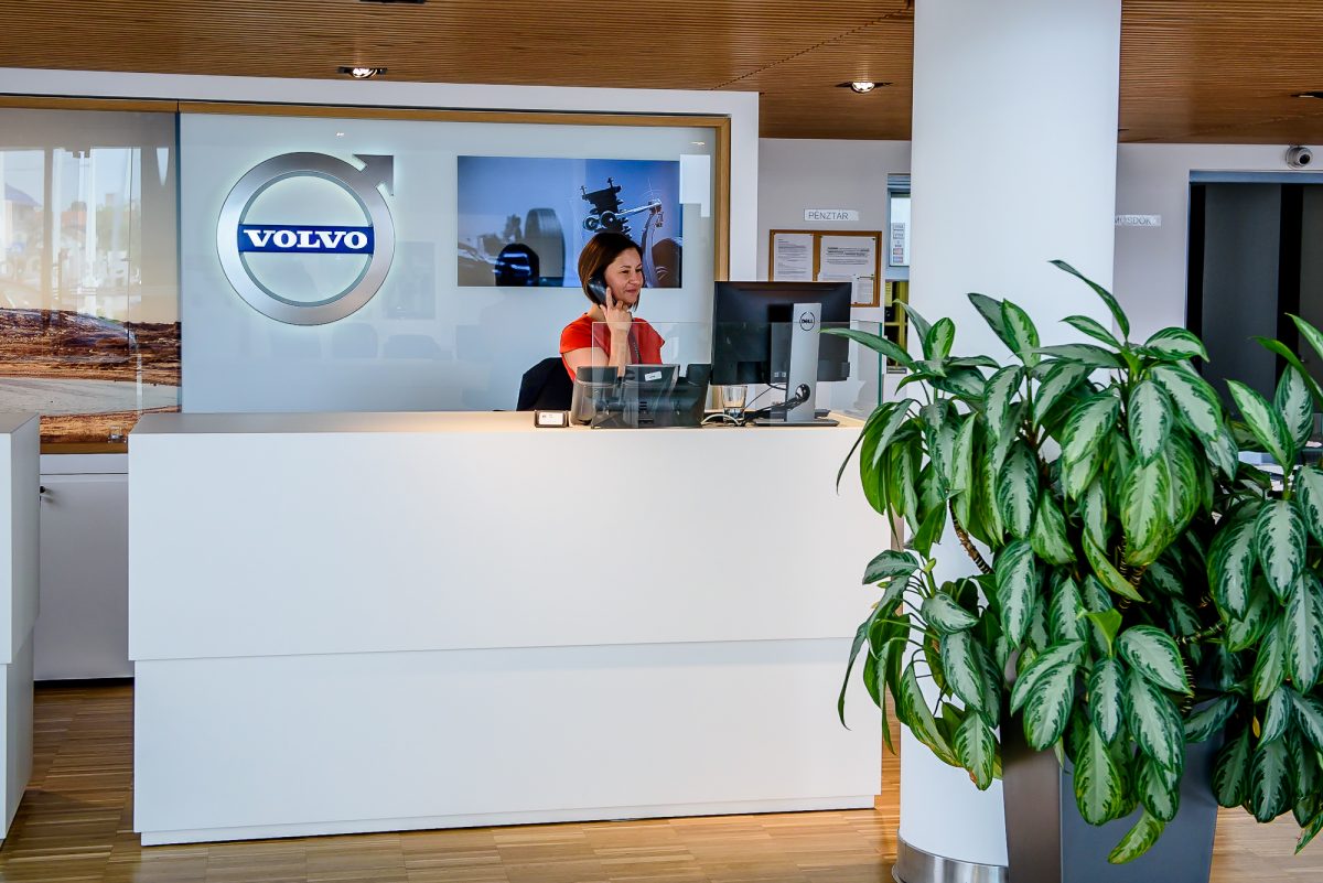 VOLVO