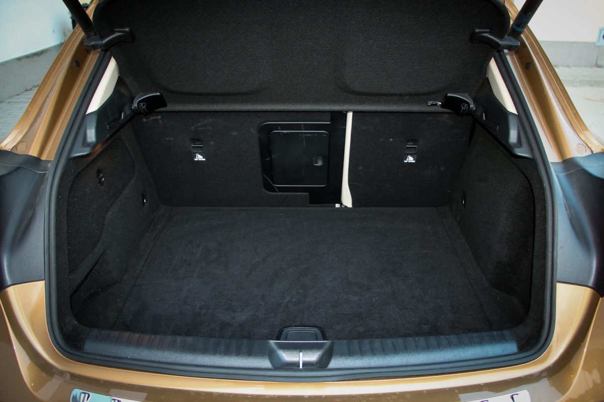 MERCEDES-BENZ GLA-OSZTÁLY