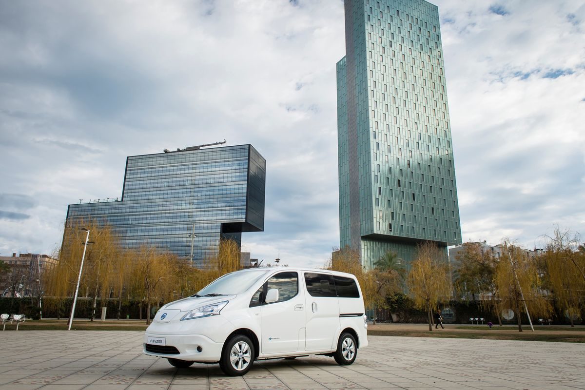 NISSAN NV200