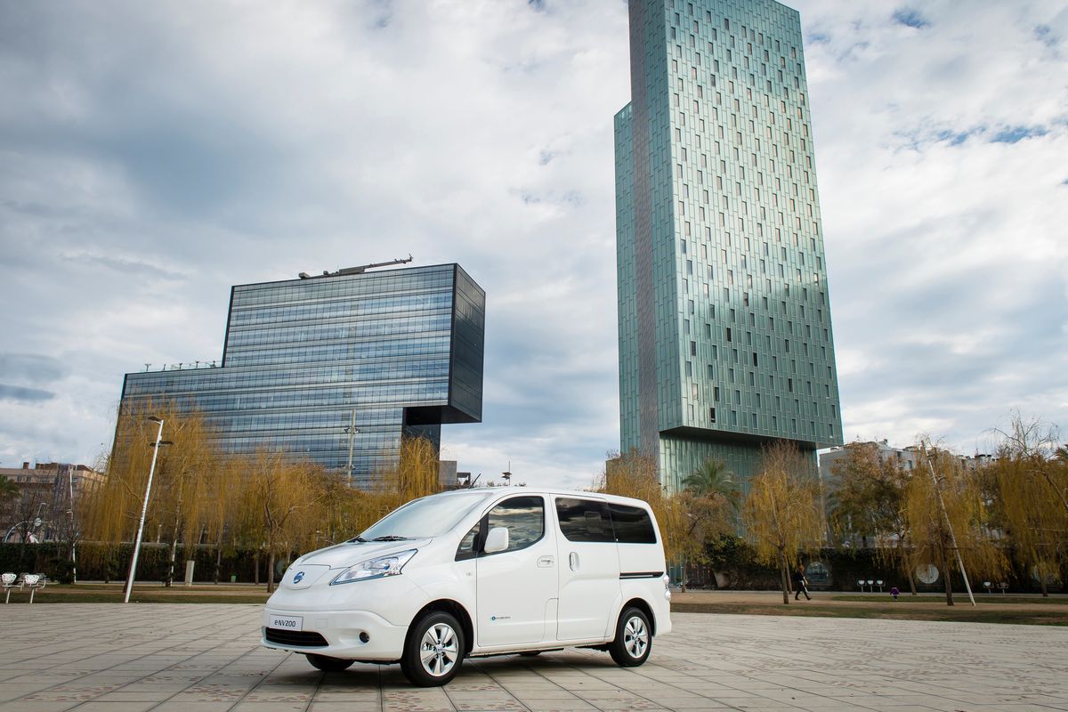 NISSAN NV200