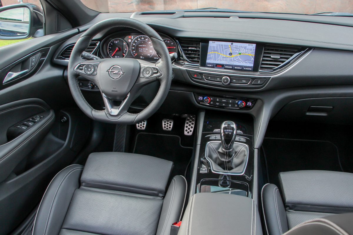 OPEL INSIGNIA