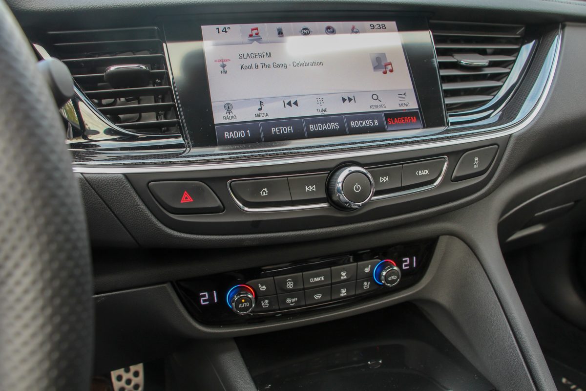 OPEL INSIGNIA