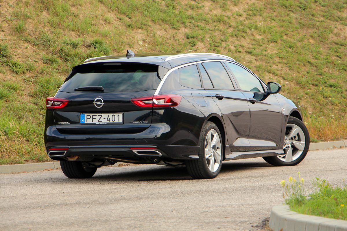 OPEL INSIGNIA