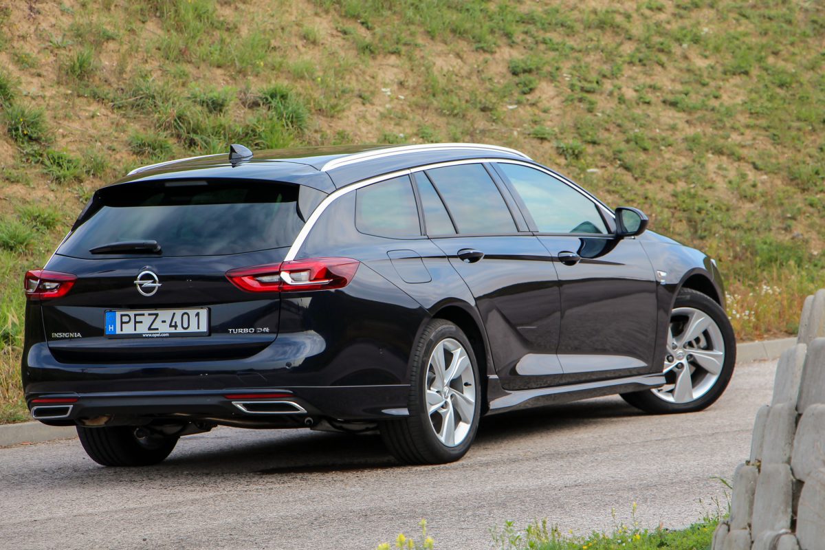 OPEL INSIGNIA