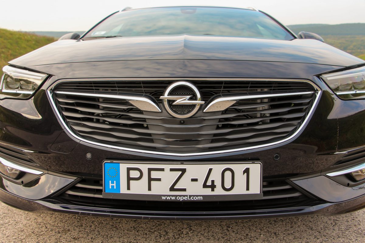 OPEL INSIGNIA