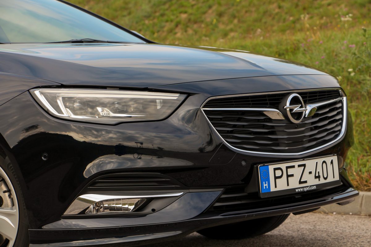 OPEL INSIGNIA