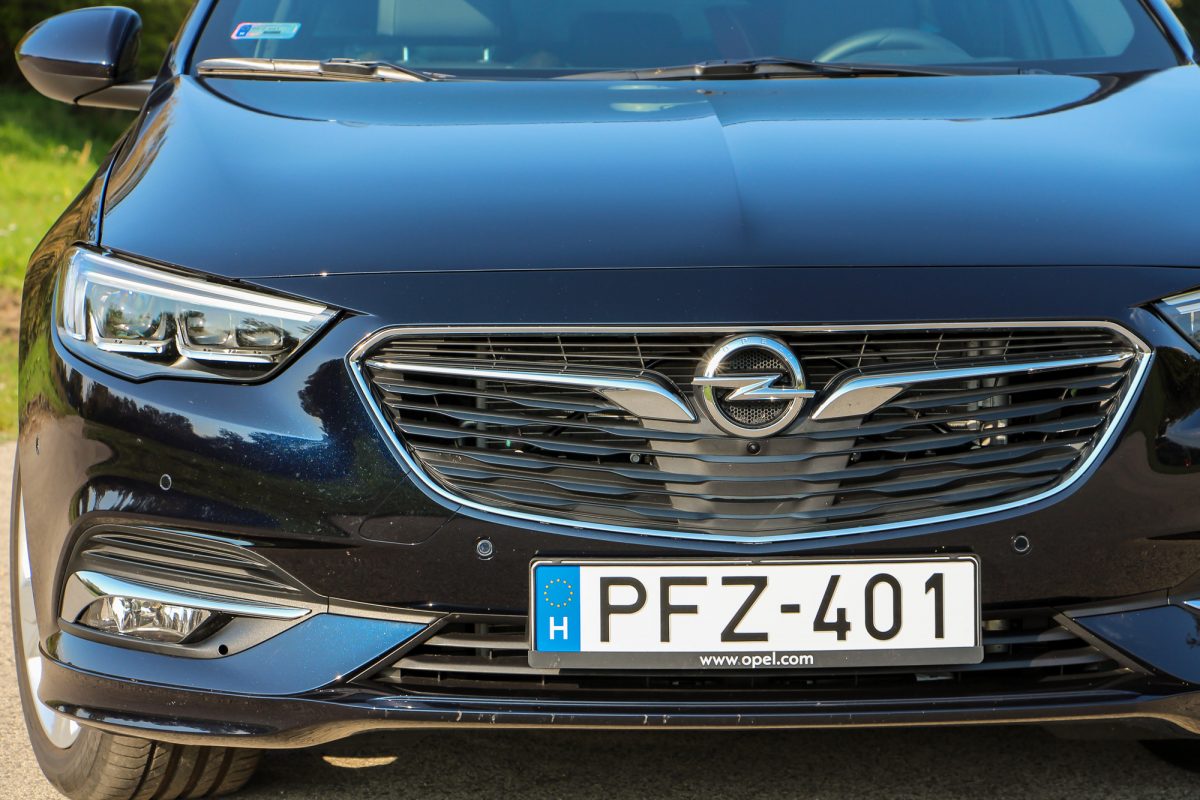 OPEL INSIGNIA