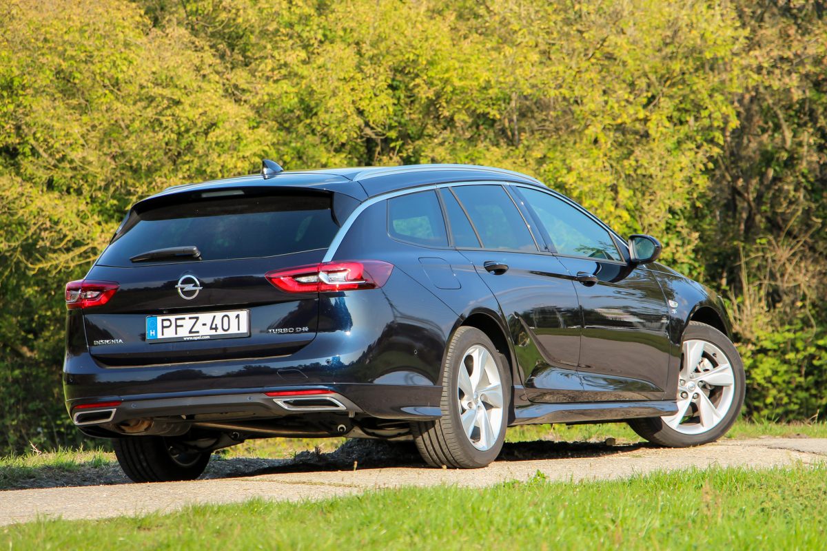 OPEL INSIGNIA