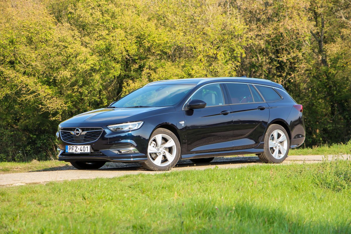 OPEL INSIGNIA
