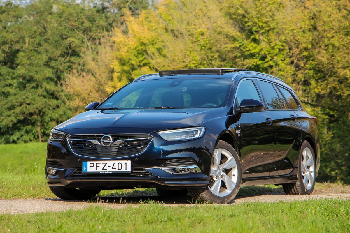 OPEL INSIGNIA