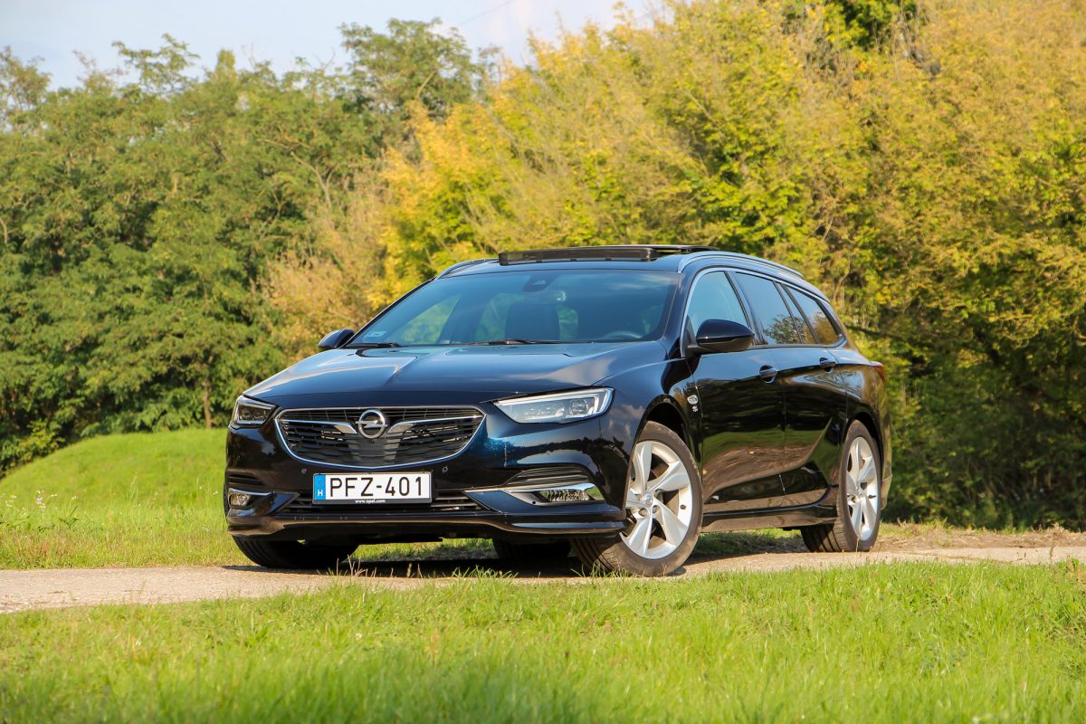 OPEL INSIGNIA