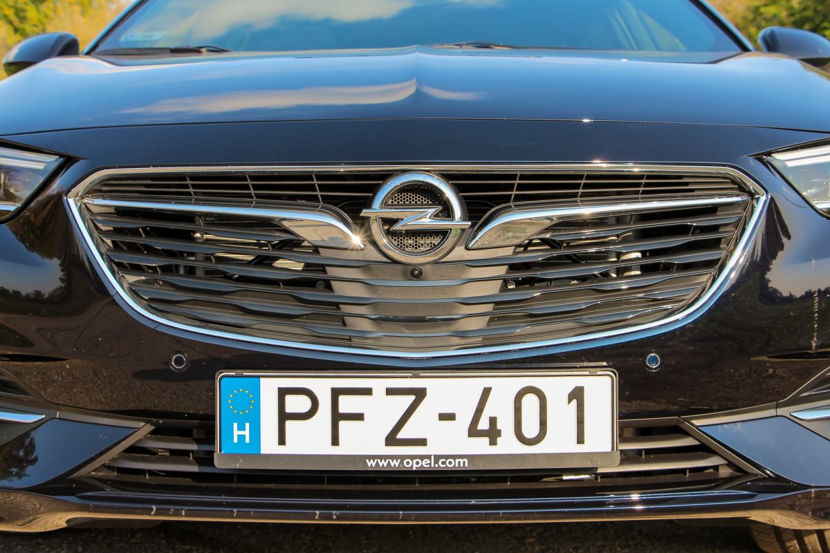 OPEL INSIGNIA